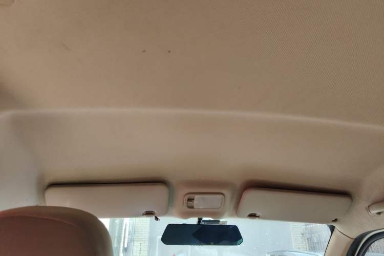 Used Wuling Rongguang S 2021 1.2L Standard Model Window-Sealed Car with Air Conditioning 5 Seats LSI Headliner