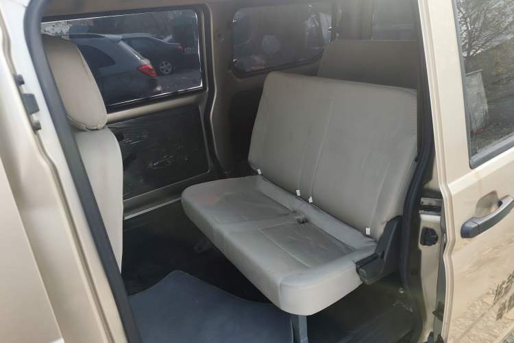 Used Wuling Rongguang S 2021 1.2L Base Model 7-Seater LSI Interior 4