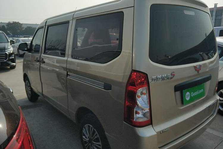 Used Wuling Rongguang S 2021 1.2L Base Model 7-Seater LSI Left Side
