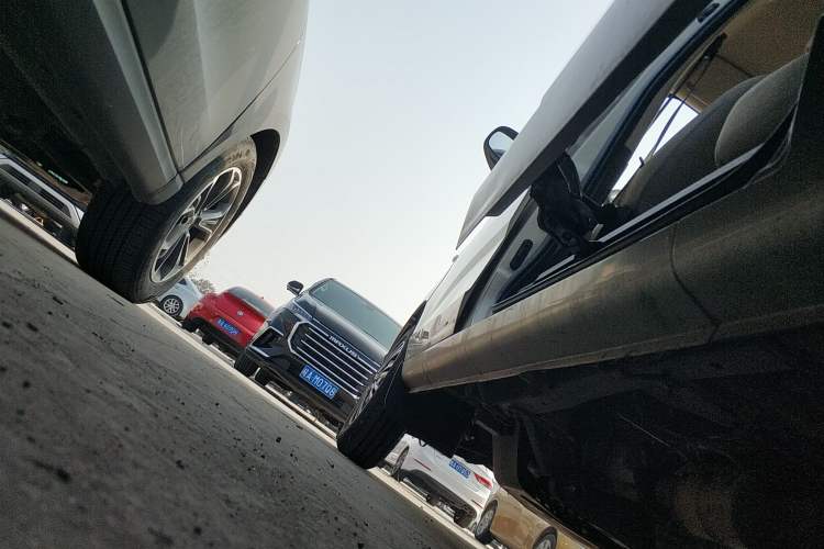 Used Wuling Rongguang S 2021 1.2L Base Model 7-Seater LSI Left Side Sill