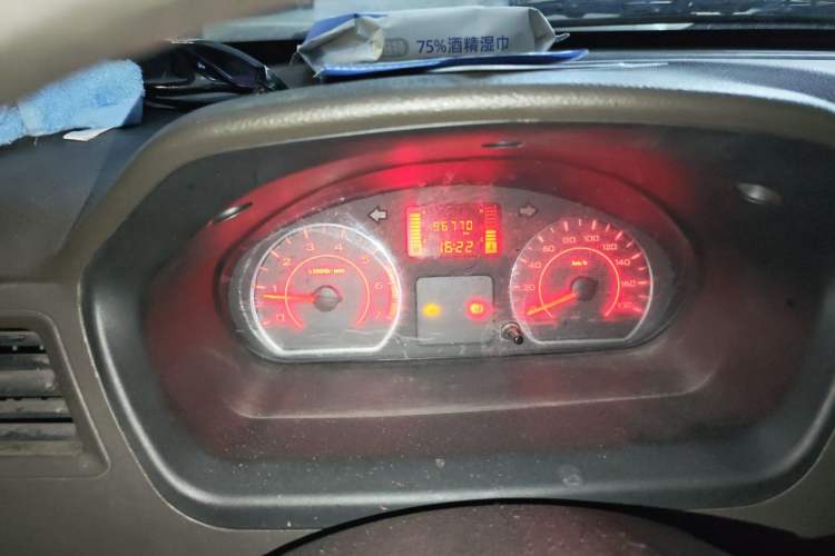 Used Wuling Rongguang S 2021 1.2L Base Model 7-Seater LSI Odometer Close Up