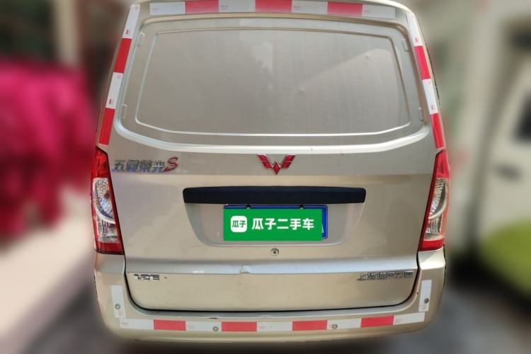 Used Wuling Rongguang S 2021 1.2L Standard Model Window-Sealed Car with Air Conditioning 5 Seats LSI Rear