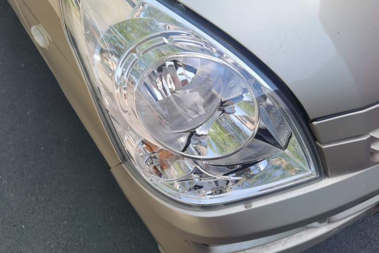 Used Wuling Rongguang S 2021 1.2L Base Model 7-Seater LSI Right Front Headlight