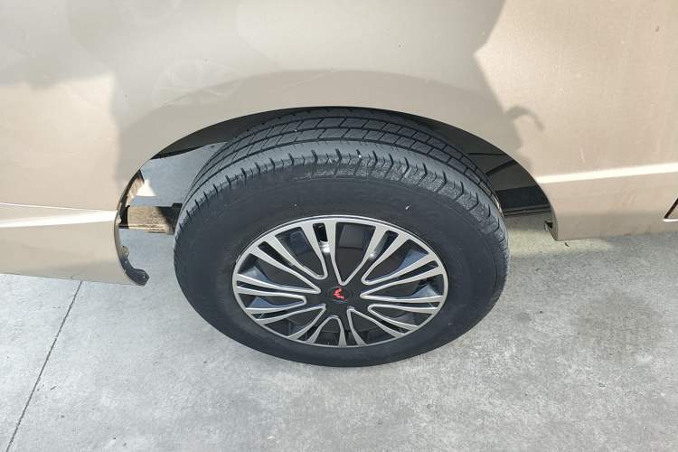Used Wuling Rongguang S 2021 1.2L Base Model 7-Seater LSI Right Rear Wheel Hub
