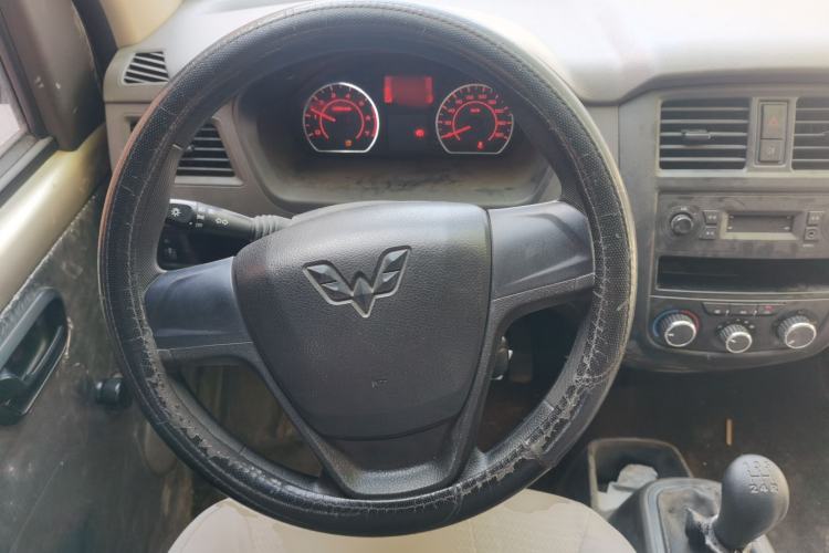 Used Wuling Rongguang S 2021 1.2L Base Model 7-Seater LSI Steering Wheel