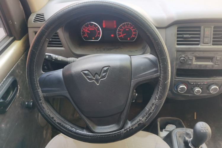 Used Wuling Rongguang S 2021 1.2L Base Model 7-Seater LSI Steering Wheel