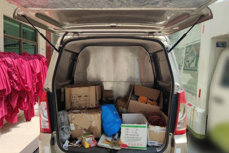 Used Wuling Rongguang S 2021 1.2L Standard Model Window-Sealed Car with Air Conditioning 5 Seats LSI Trunk