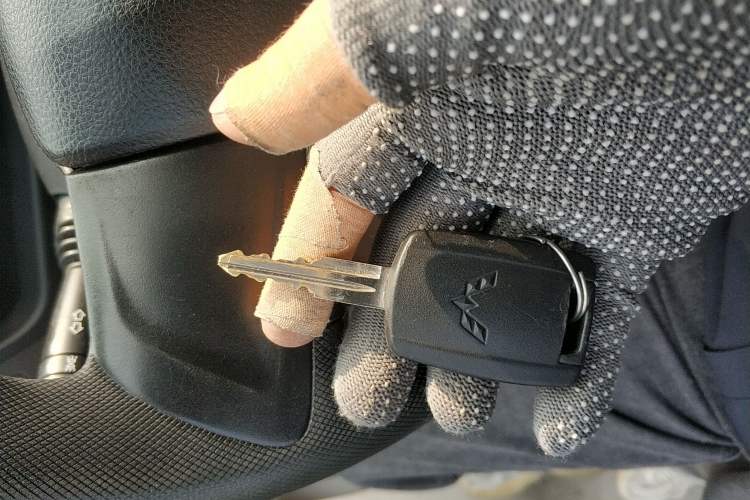Used Wuling Rongguang S 2021 1.2L Base Model 7-Seater LSI Vehicle Key