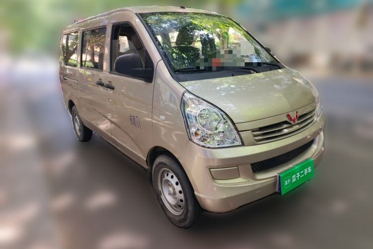 Used Wuling Rongguang S 2021 1.2L Base Model 7-Seater LSI Front Right 45 Deg
