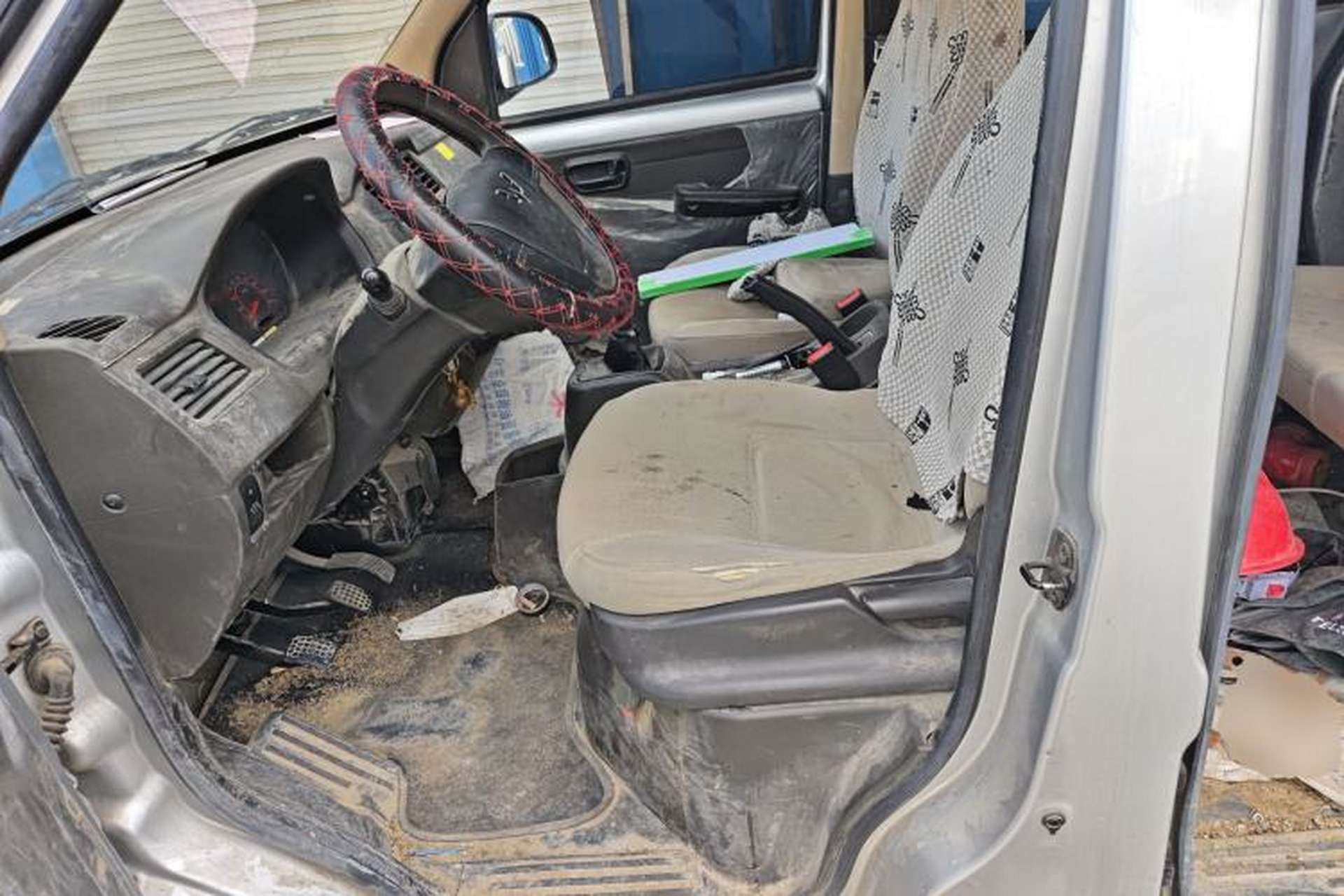 Used Wuling Rongguang S 2021 1.2L Base Model 7-Seater LSI Left Front Seat
