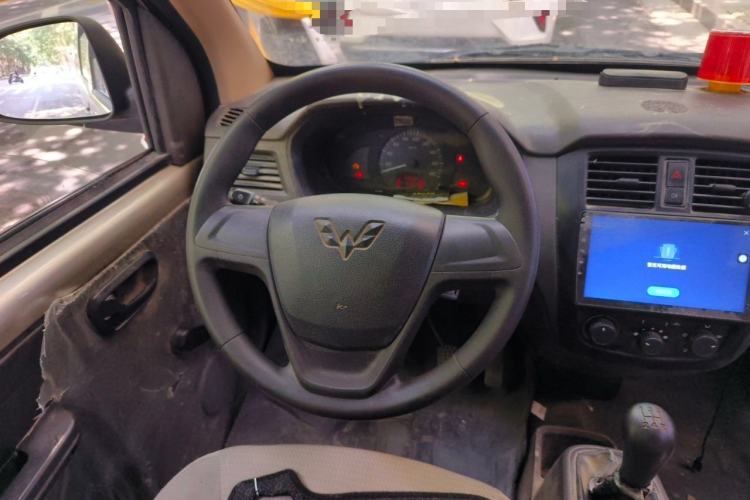 Used Wuling Rongguang S 2021 1.2L Base Model 7-Seater LSI Steering Wheel