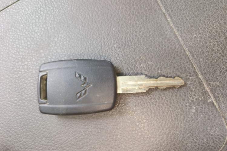 Used Wuling Rongguang S 2021 1.2L Base Model 7-Seater LSI Vehicle Key