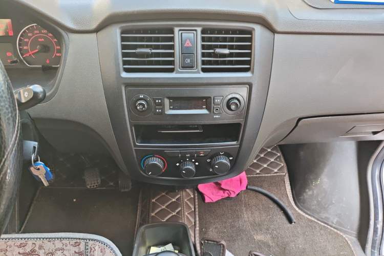 Used Wuling Rongguang S 2021 1.2L Base Model 5-Seater LSI Audio And AC Panel