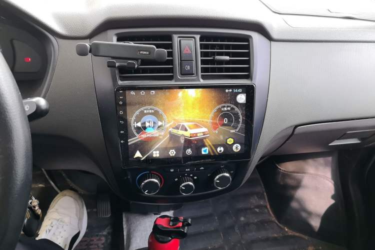 Used Wuling Rongguang S 2021 1.2L Standard Model Window-Sealed Car with Air Conditioning 2 Seats LSI Audio And AC Panel