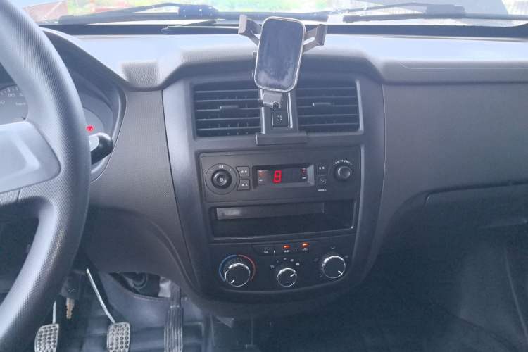 Used Wuling Rongguang S 2021 1.2L Base Model Window-Sealed 2-Seat LSI Car Audio And AC Panel