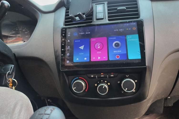 Used Wuling Rongguang S 2021 1.2L Standard Edition Air-Conditioned 7-Seater LSI Audio And AC Panel