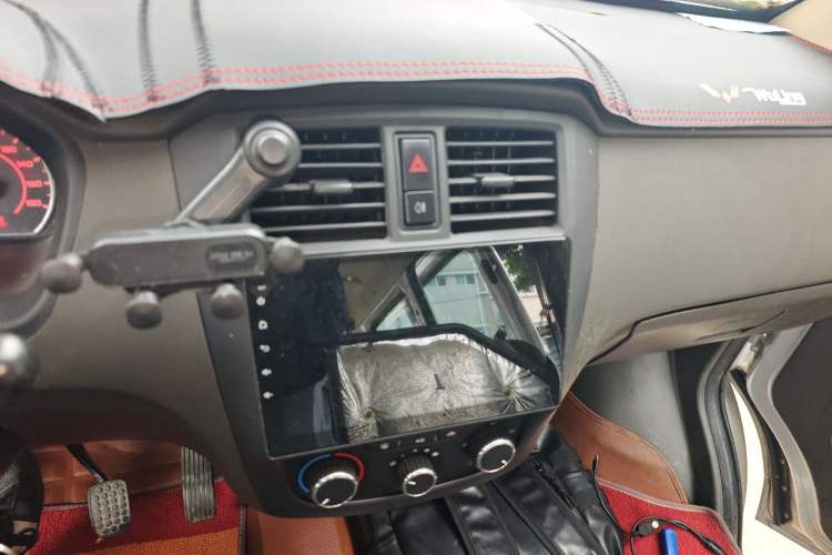 Used Wuling Rongguang S 2021 1.2L Base Model 7-Seater LSI Audio And AC Panel