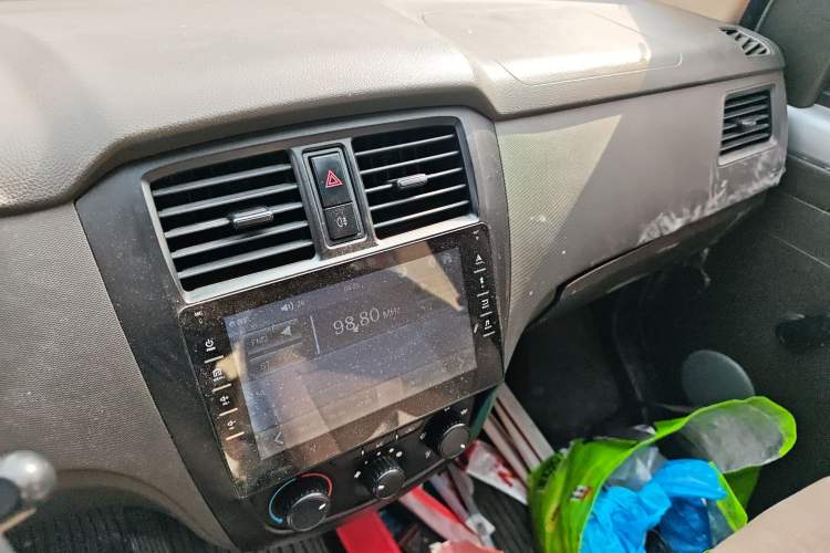 Used Wuling Rongguang S 2021 1.2L Base Model 5-Seater LSI Audio And AC Panel