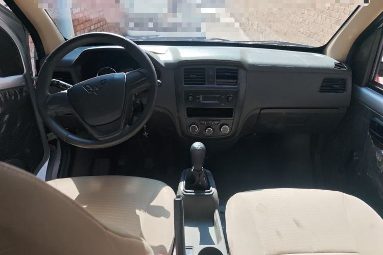 Used Wuling Rongguang S 2021 1.2L Standard Model with Power Steering 7-Seater LSI Center Console