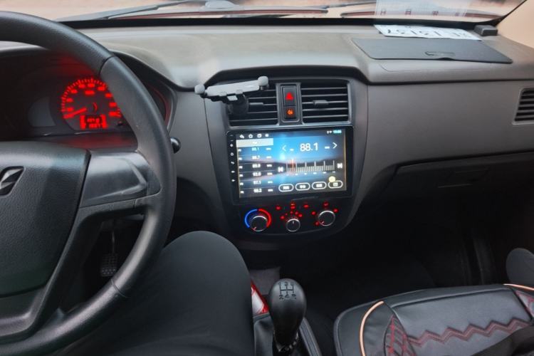 Used Wuling Rongguang S 2021 1.2L Base Model Window-Sealed 2-Seat LSI Car Center Console