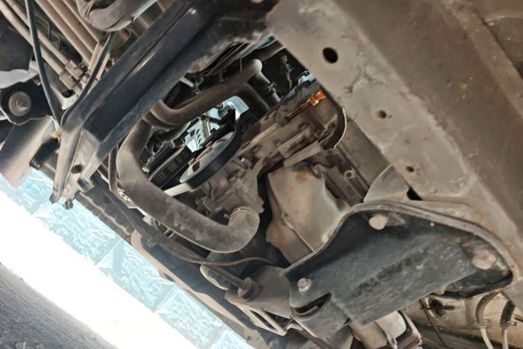 Used Wuling Rongguang S 2021 1.2L Standard Model with Power Steering 7-Seater LSI Chassis Front Left
