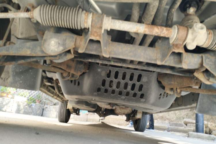 Used Wuling Rongguang S 2021 1.2L Base Model Window-Sealed 5-Seat LSI Car Chassis Front