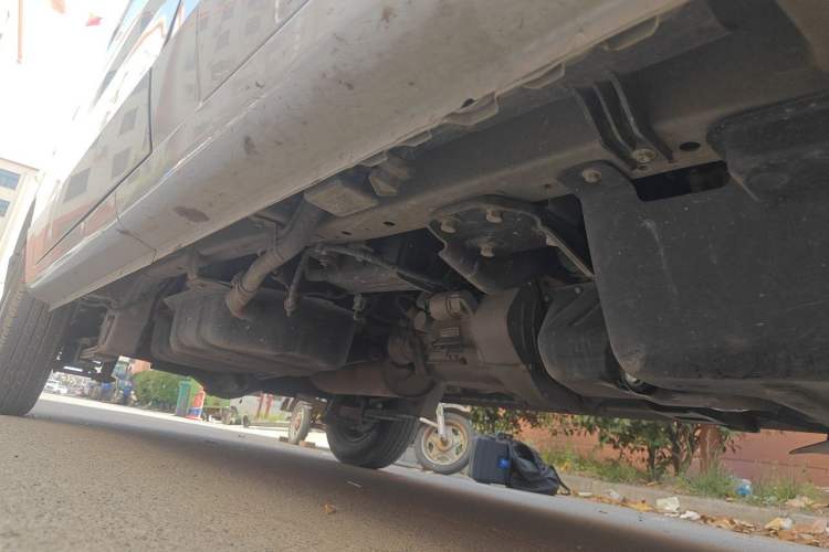 Used Wuling Rongguang S 2021 1.2L Base Model Window-Sealed 2-Seat LSI Car Chassis Front Right