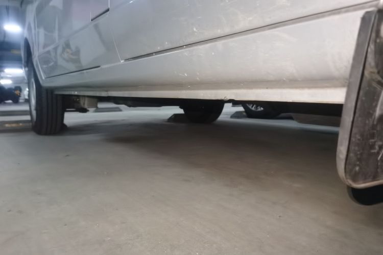 Used Wuling Rongguang S 2021 1.2L Standard Version with Power Steering 5-Seater LSI Chassis Front Right