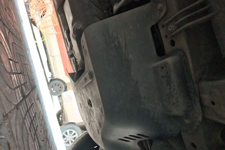 Used Wuling Rongguang S 2021 1.2L Base Model Window-Sealed 2-Seat LSI Car Chassis Front Right