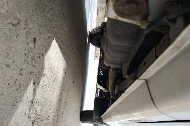 Used Wuling Rongguang S 2021 1.2L Base Model Window-Sealed 5-Seat LSI Car Chassis Rear Right