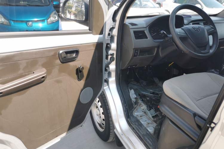 Used Wuling Rongguang S 2021 1.2L Base Model Window-Sealed 2-Seat LSI Car Driver Seat