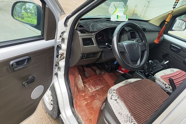 Used Wuling Rongguang S 2021 1.2L Base Model Window-Sealed 2-Seat LSI Car Driver Seat
