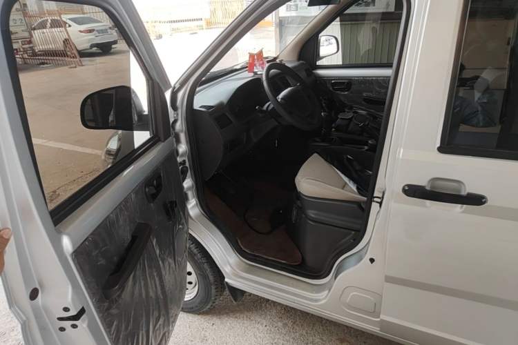 Used Wuling Rongguang S 2021 1.2L Base Model 7-Seater LSI Driver Seat