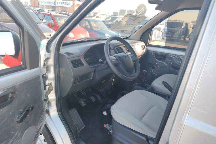 Used Wuling Rongguang S 2021 1.2L Base Model Window-Sealed 2-Seat LSI Car Driver Seat
