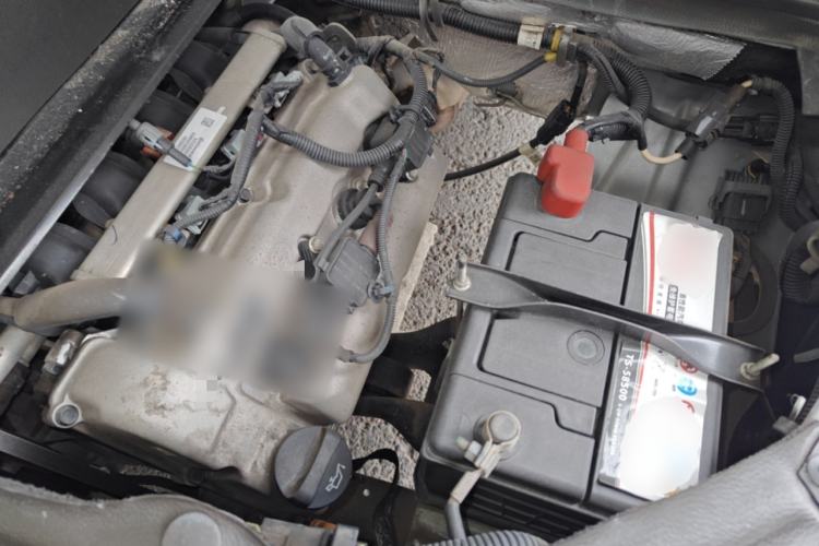 Used Wuling Rongguang S 2021 1.2L Standard Edition Air-Conditioned 7-Seater LSI Engine Bay