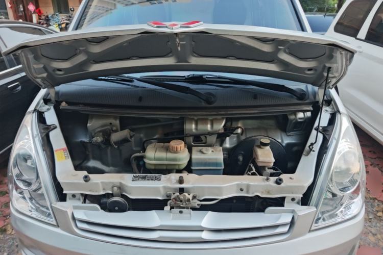 Used Wuling Rongguang S 2021 1.2L Base Model Window-Sealed 2-Seat LSI Car Engine Bay