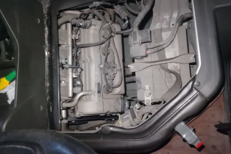 Used Wuling Rongguang S 2021 1.2L Standard Version with Power Steering 5-Seater LSI Engine Bay