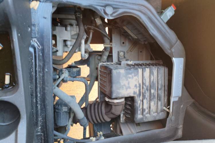 Used Wuling Rongguang S 2021 1.2L Base Model 5-Seater LSI Engine Bay Left