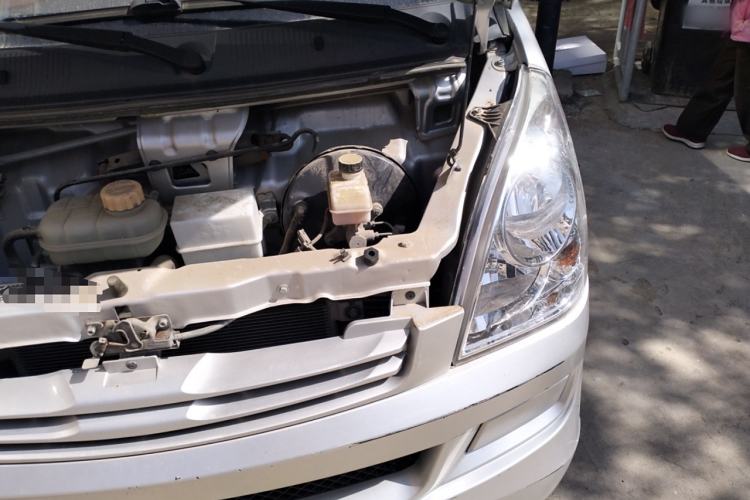 Used Wuling Rongguang S 2021 1.2L Base Model Window-Sealed 5-Seat LSI Car Engine Bay Left