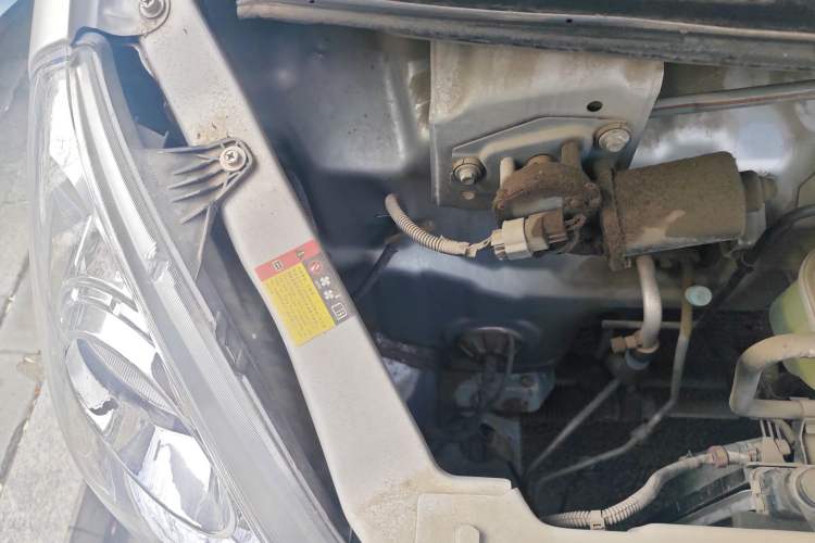 Used Wuling Rongguang S 2021 1.2L Base Model 7-Seater LSI Engine Bay Right
