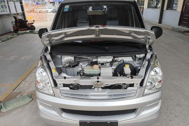 Used Wuling Rongguang S 2021 1.2L Base Model 7-Seater LSI Engine Bay