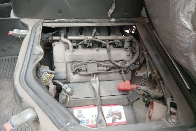 Used Wuling Rongguang S 2021 1.2L Base Model 7-Seater LSI Engine Bay