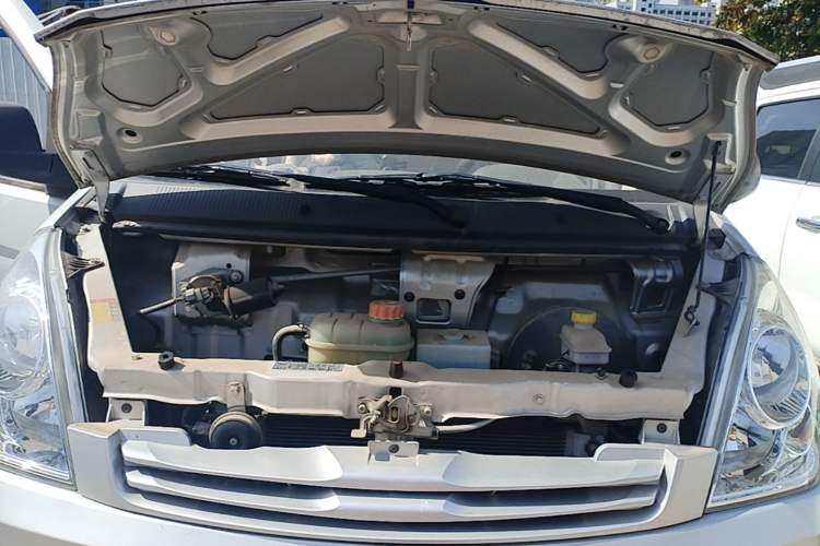Used Wuling Rongguang S 2021 1.2L Base Model 5-Seater LSI Engine Bay