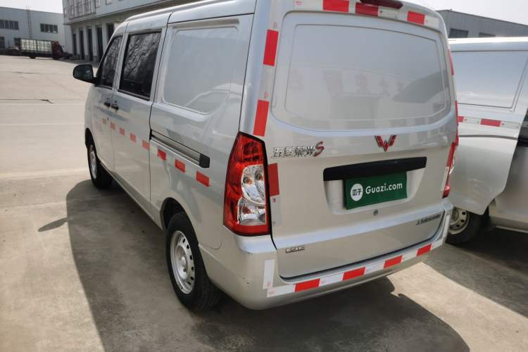Used Wuling Rongguang S 2021 1.2L Base Model Window-Sealed 5-Seat LSI Car Exterior 2