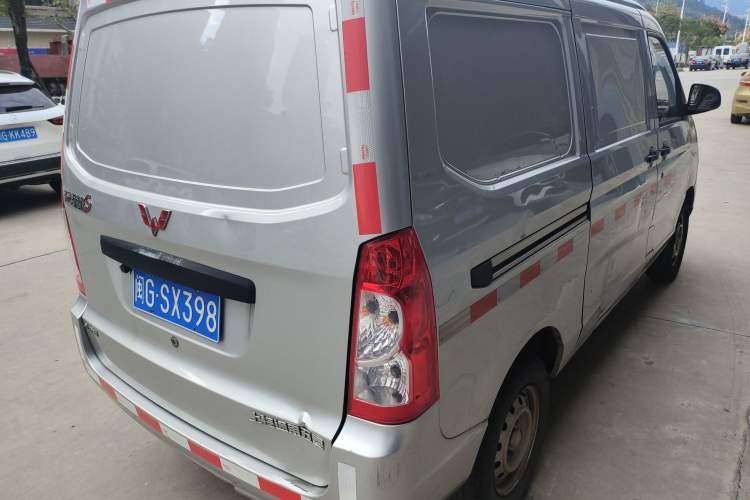 Used Wuling Rongguang S 2021 1.2L Base Model Window-Sealed 2-Seat LSI Car Exterior 3