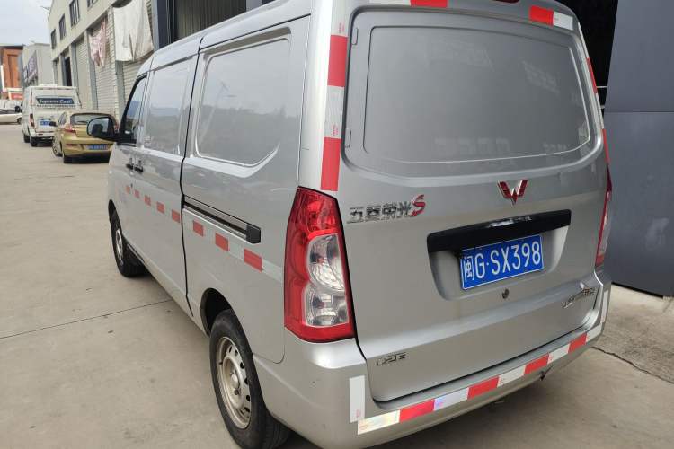 Used Wuling Rongguang S 2021 1.2L Base Model Window-Sealed 2-Seat LSI Car Exterior 5