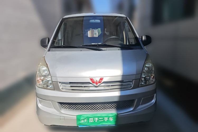 Used Wuling Rongguang S 2021 1.2L Standard Model with Power Steering 7-Seater LSI Front