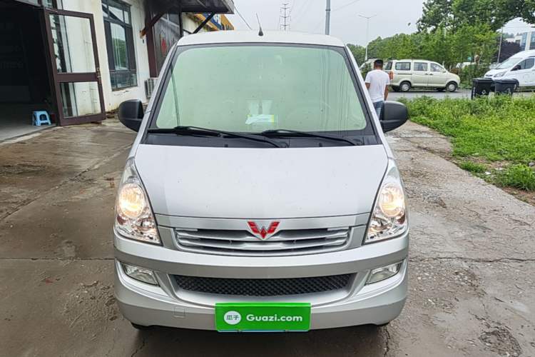 Used Wuling Rongguang S 2021 1.2L Base Model Window-Sealed 2-Seat LSI Car Front