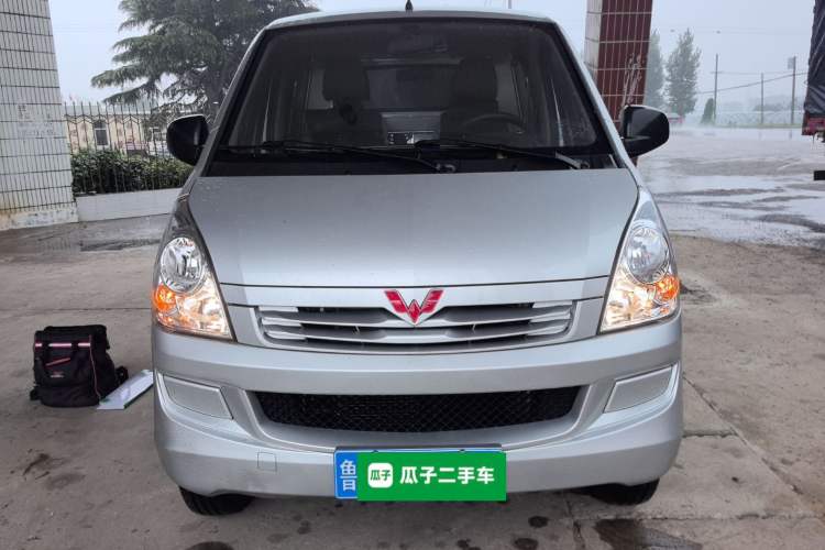 Used Wuling Rongguang S 2021 1.2L Base Model Window-Sealed 2-Seat LSI Car Front