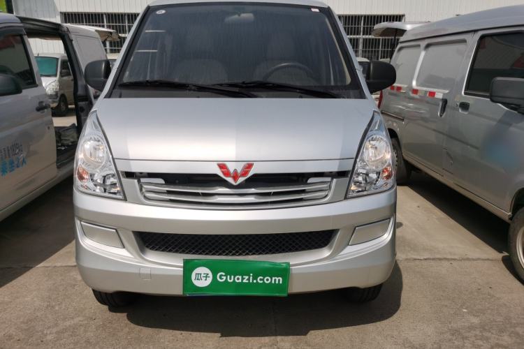 Used Wuling Rongguang S 2021 1.2L Base Model Window-Sealed 5-Seat LSI Car Front